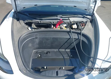 2018 Tesla Model 3 из США, поврежденный, VIN 5YJ3E1EAXJF040286